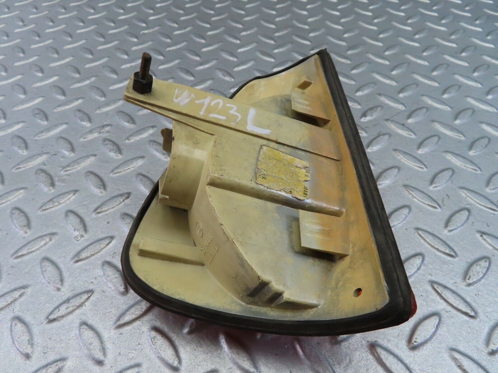 8065 Mercedes-Benz W123 Indicator Light Front Left Bosch1305233009