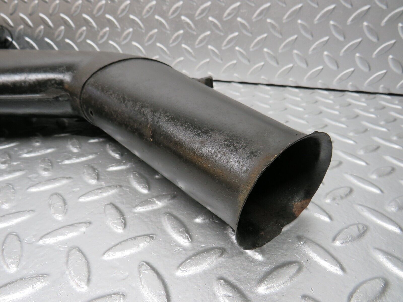 0850 Mercedes-Benz C107 350SLC Coupe Air Filter Housing 4515785126