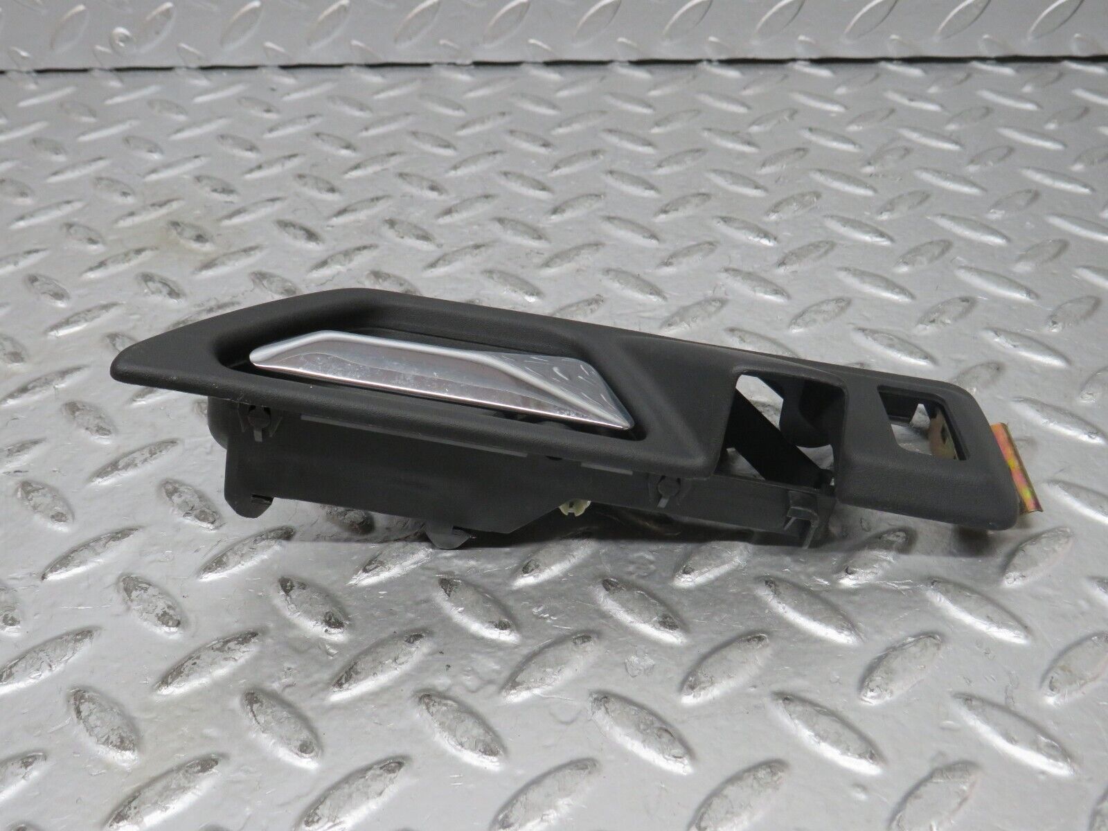 27515 Mercedes-Benz S124 300TE Rear Right Interior Door Handle 1247600261