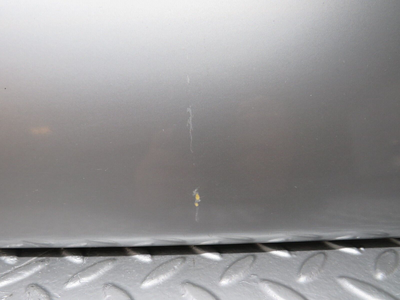 31593 Mercedes-Benz W201 190LE 1.8L Front Right Door Moulding Trim 2016905640