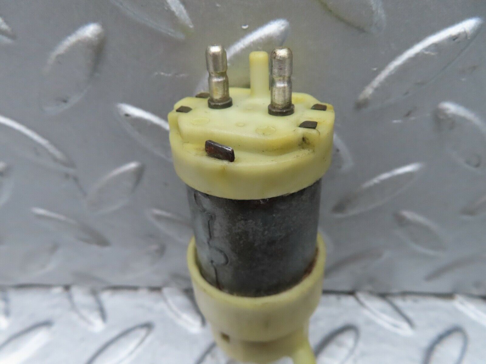 18115 Mercedes-Benz W123 200 Windscreen Washer Pump