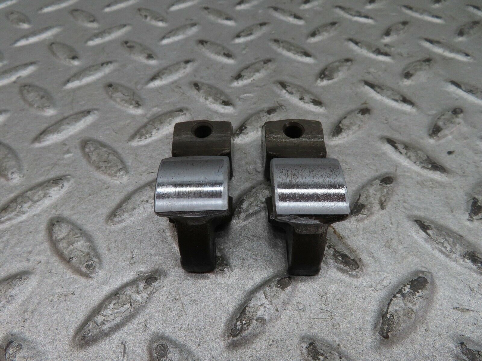 17865 Mercedes-Benz W116 450SEL Valve Rocker Arm