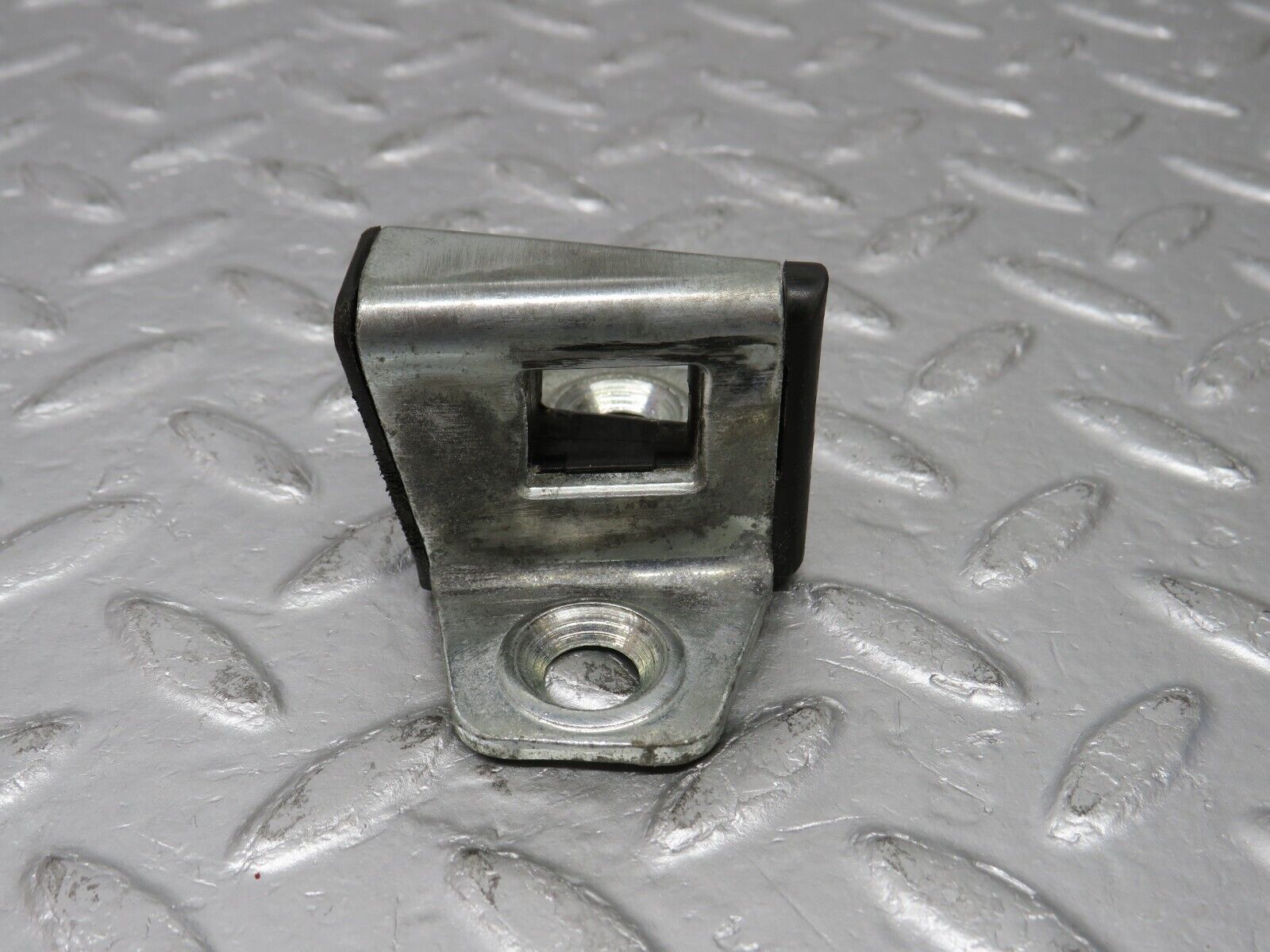 38833 Mercedes-Benz W201 190E 2.6L Door Lock Latch