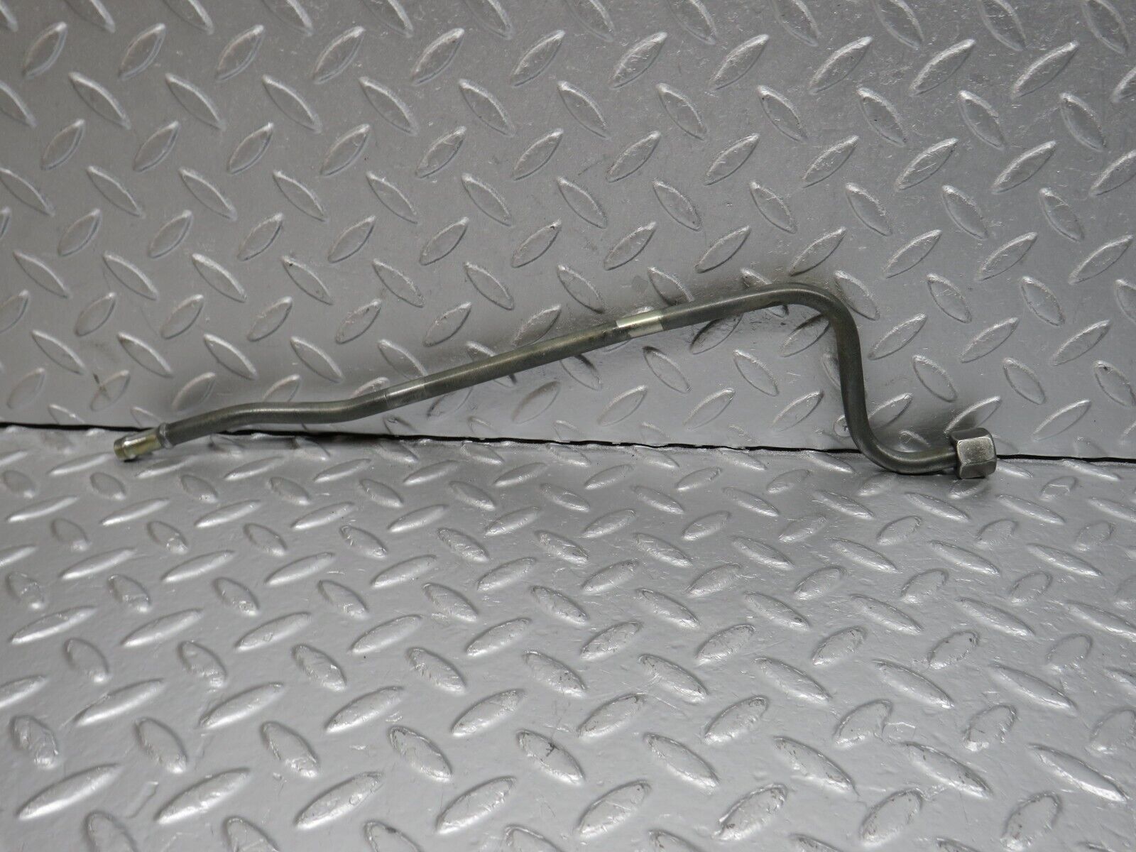 39805 Mercedes-Benz R129 320SL Coupe Oil Line Pipe