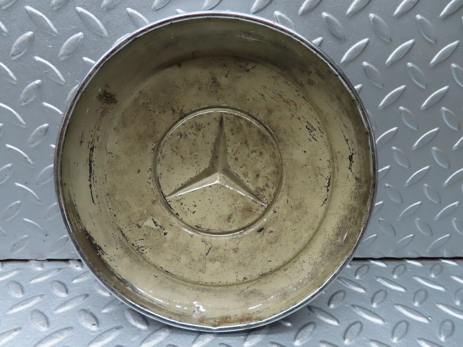 18604 Mercedes-Benz W120 W121 Ponton Chrome Wheel Hub Cap