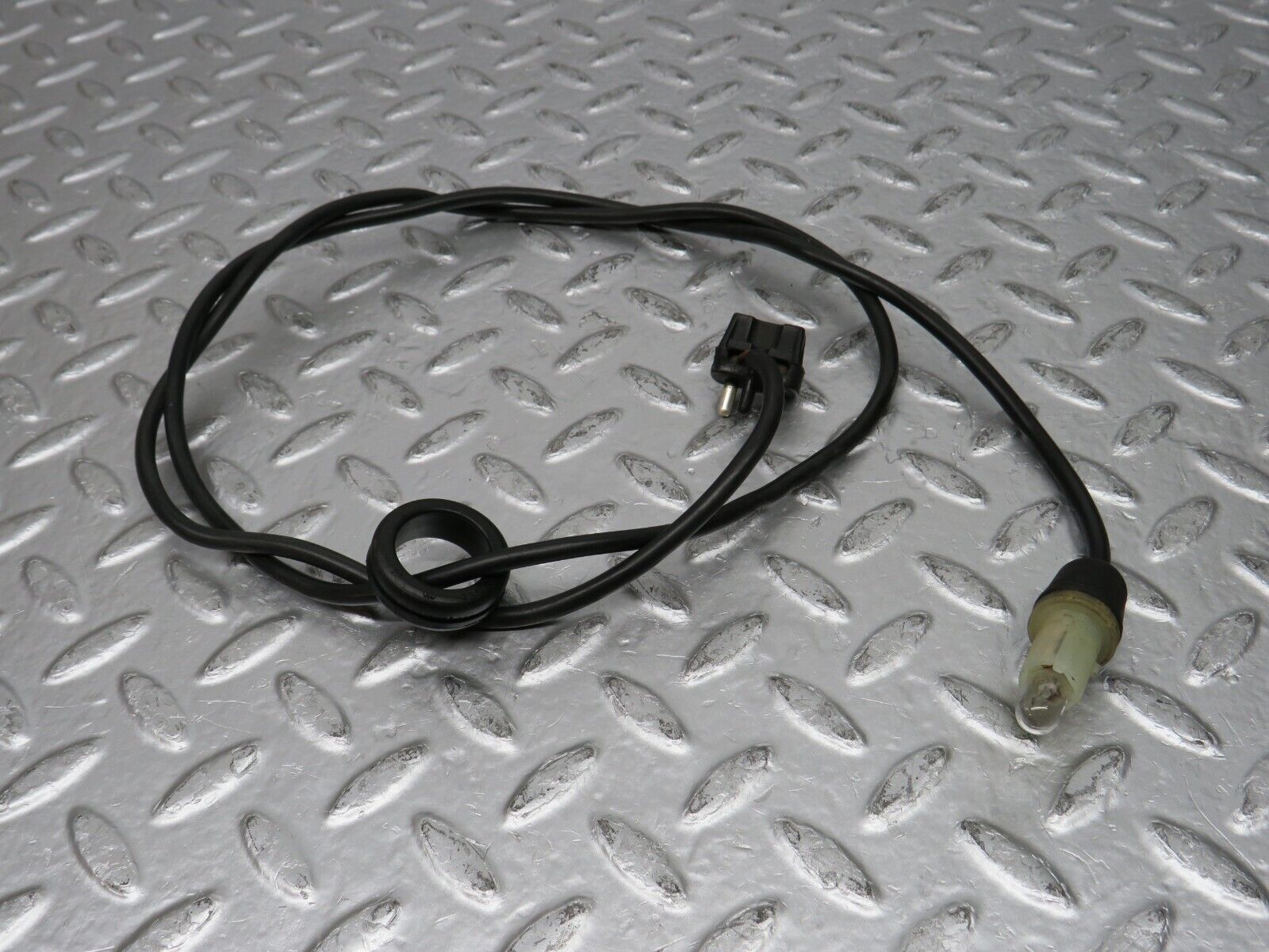 31519 Mercedes-Benz S124 220TE Front Wing Indicator Cable Wire 1249971881