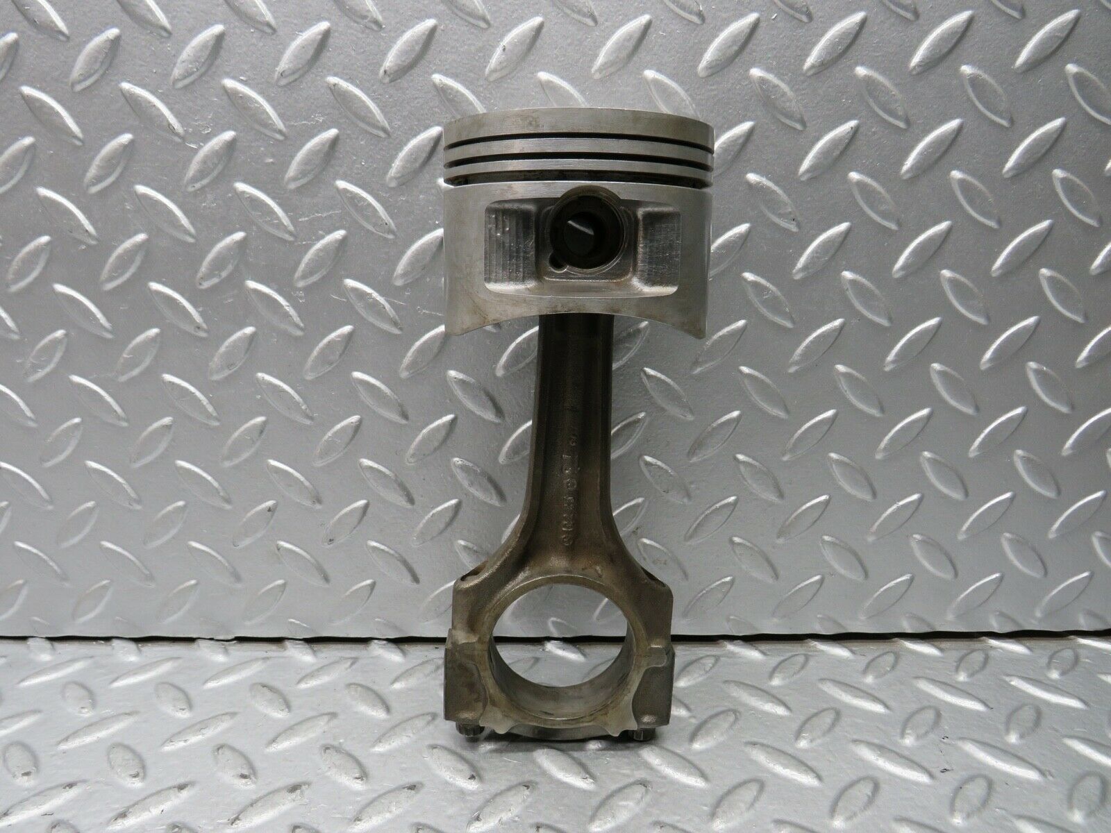 21748 Mercedes-Benz W126 300SE Piston With Connecting Rod 88.485 mm