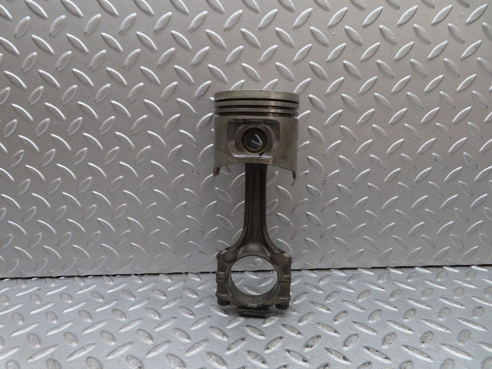 17853 Mercedes-Benz W116 450SEL Piston With Connecting Rod 91.99 mm