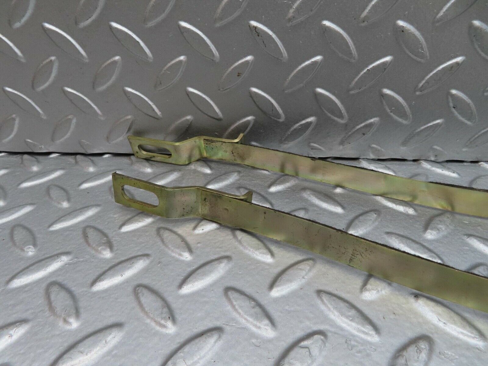 15378 Mercedes-Benz W123 230E Heater Box Holder Strap