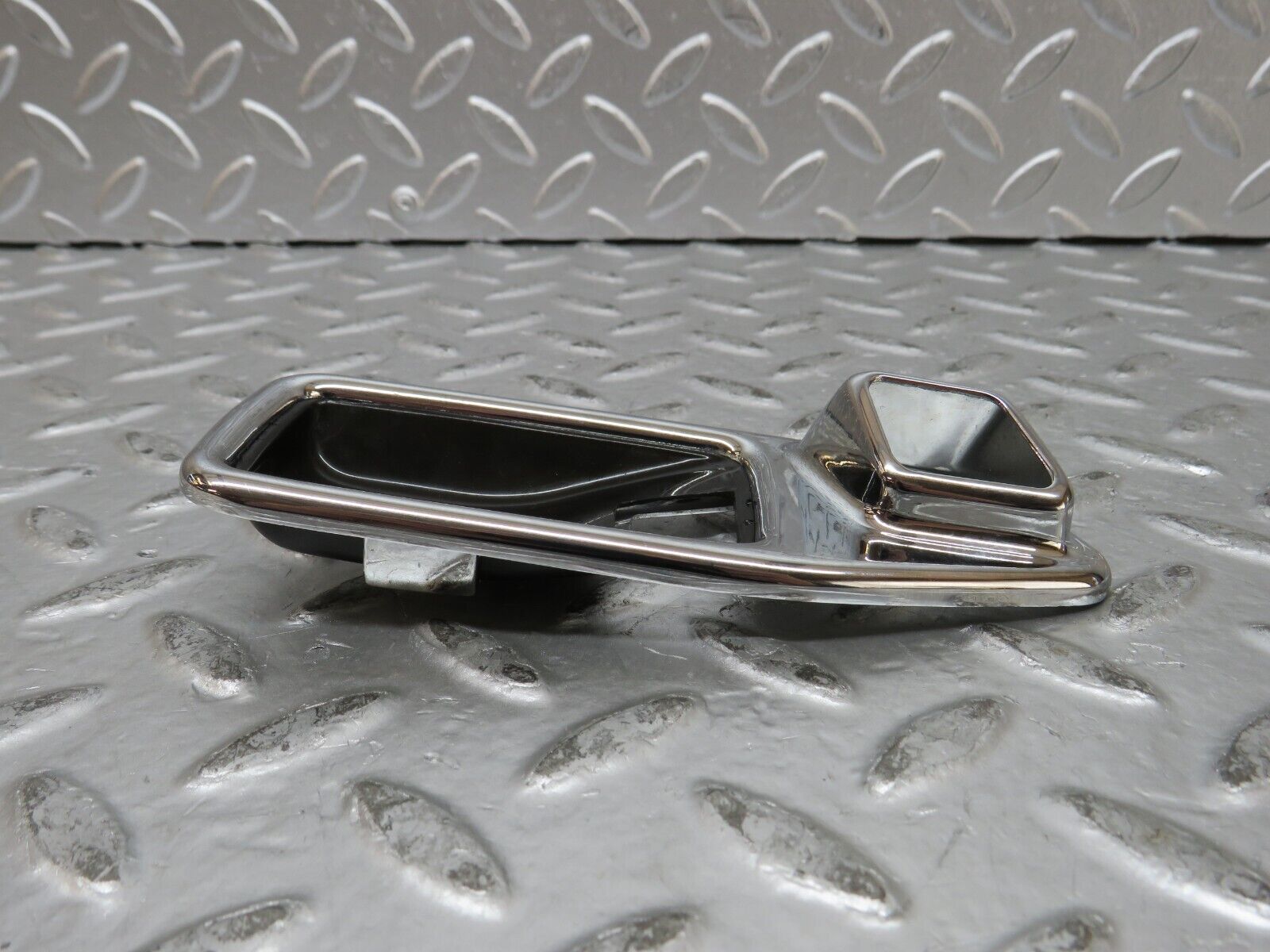 27172 Mercedes-Benz W123 280E Chrome Frame Door Opener Rear Right 1167660211