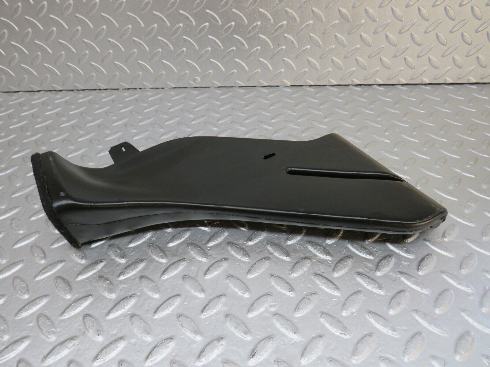 33582 Mercedes-Benz W201 190E 2.0L Air Duct Heater Ventilation Left 2018310146