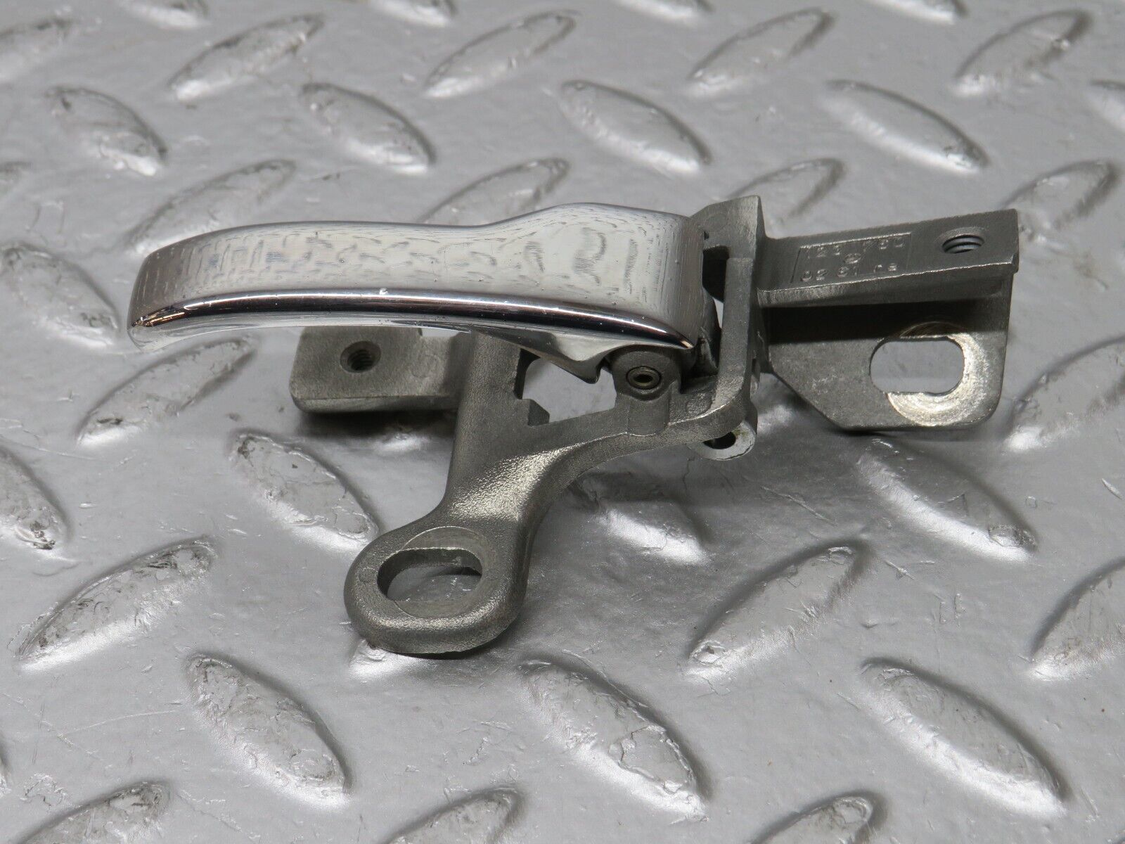 32201 Mercedes-Benz W123 230E Right Door Opener Door Handle 1237600261