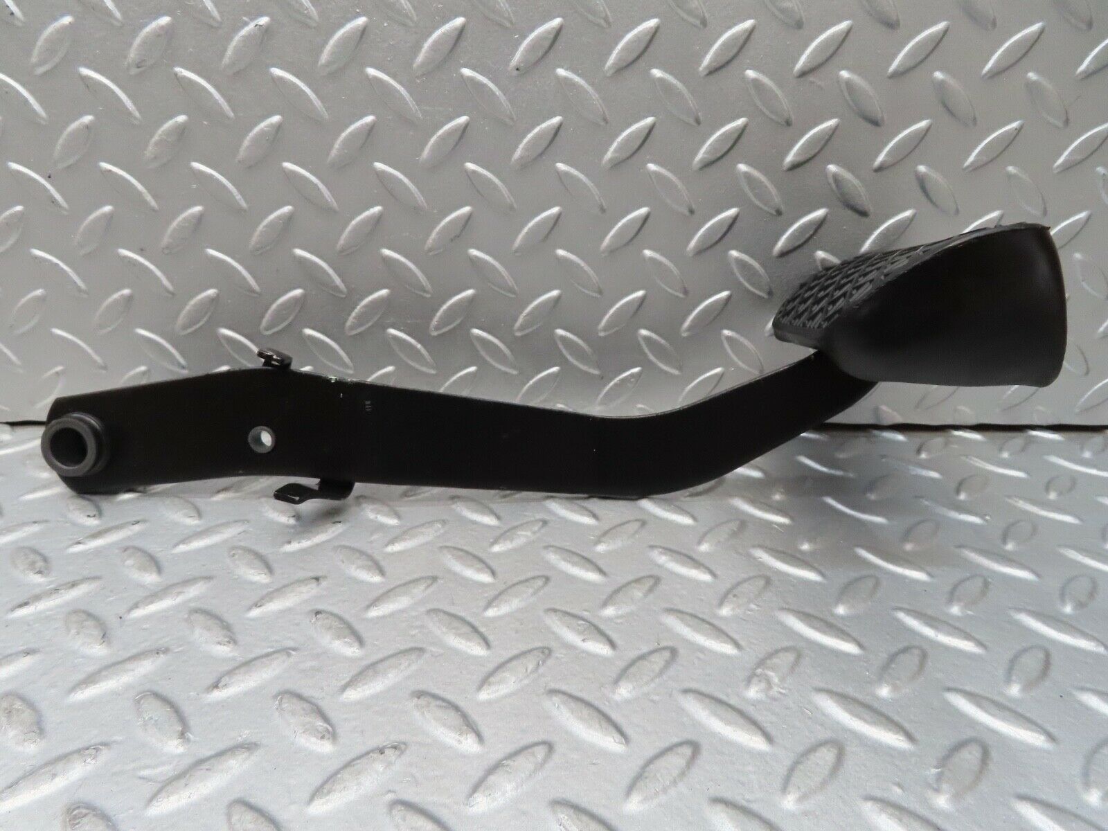 17250 Mercedes-Benz R129 300SL Coupe Brake Pedal With Rubber 1232910082