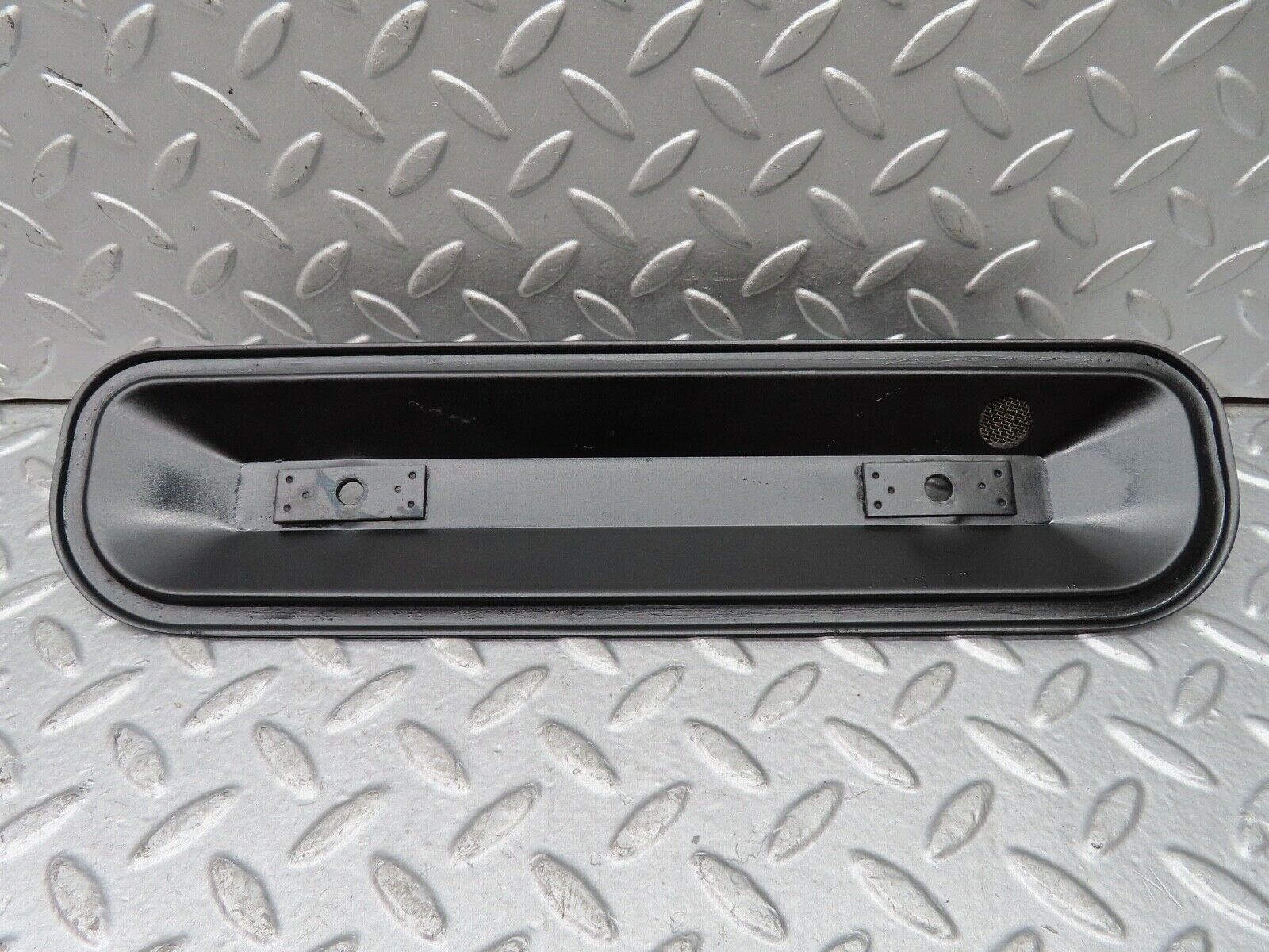 18542 Mercedes-Benz W136 170V Valve Cover