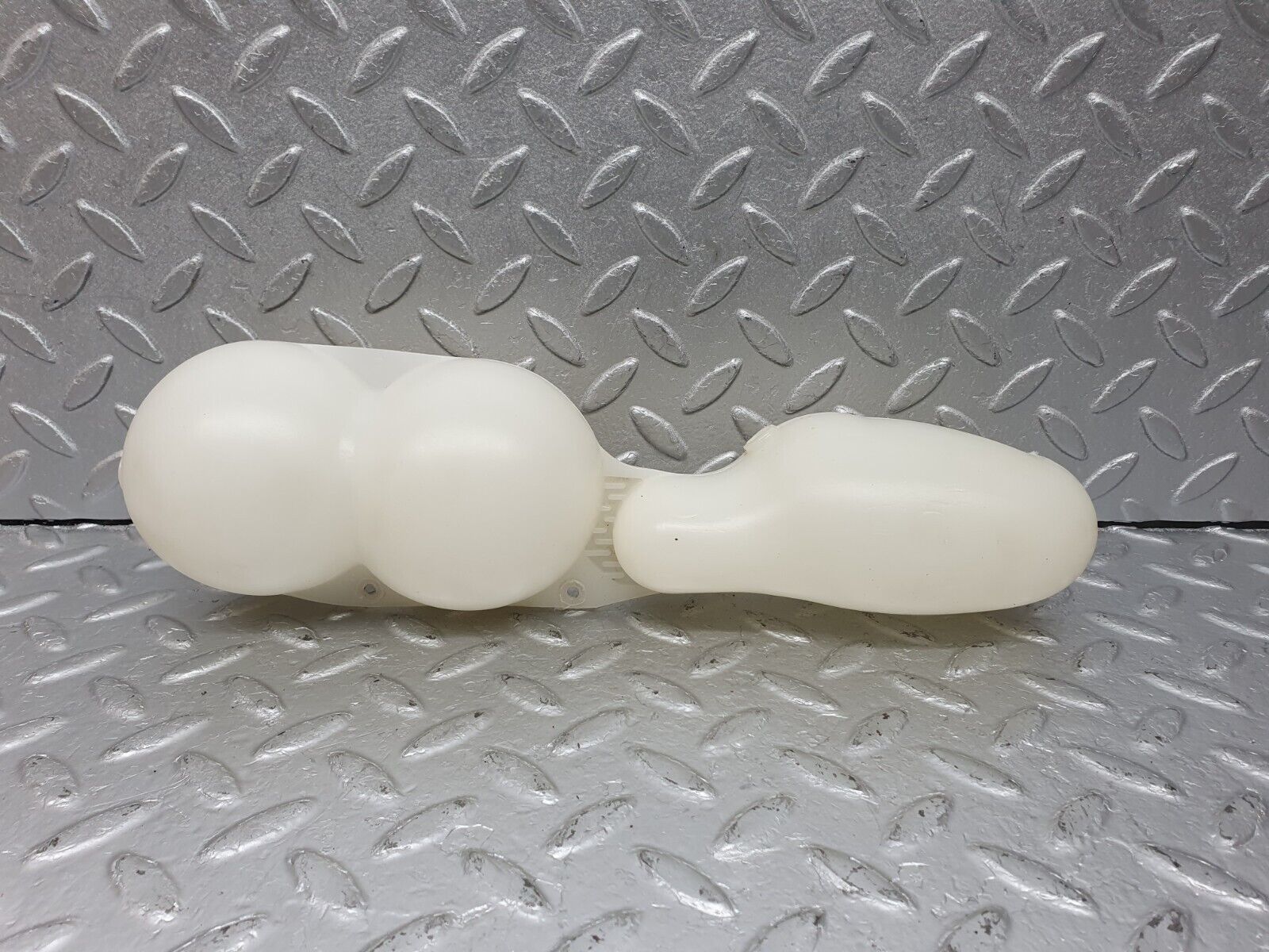 40976 Mercedes-Benz W126 300SE Vacuum Reservoir Tank