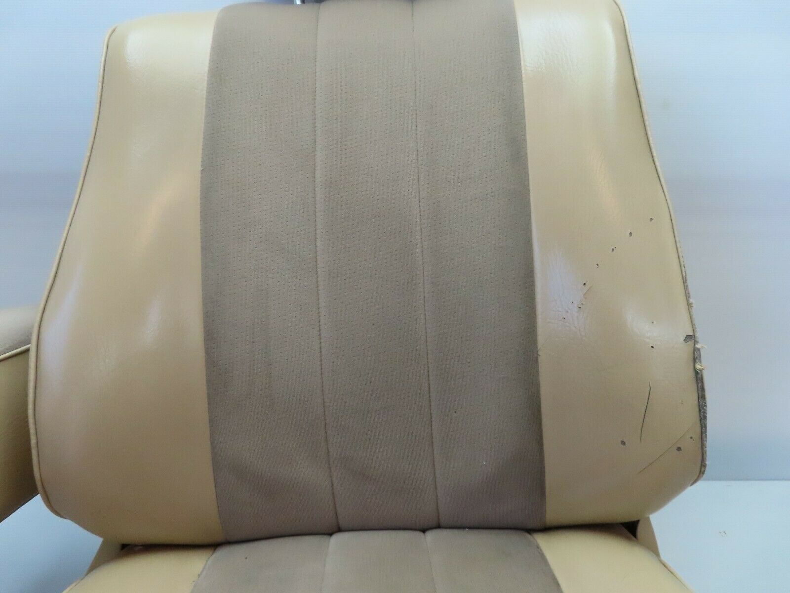 7323 Mercedes-Benz W116 450SE Front Left Seat Driver Seat
