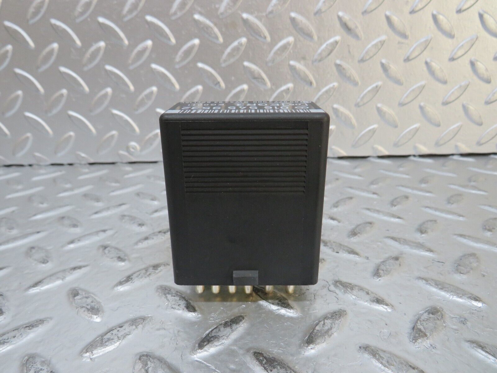 27542 Mercedes-Benz S124 300TE Exhaust Gas Recirculation Relay 0165459532