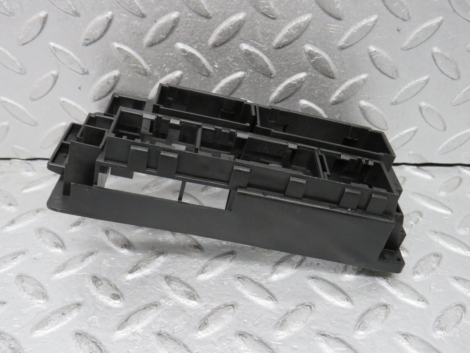 37943 Mercedes-Benz A124 320E Cabriolet Fuse Relay Holder Bracket 1245450140