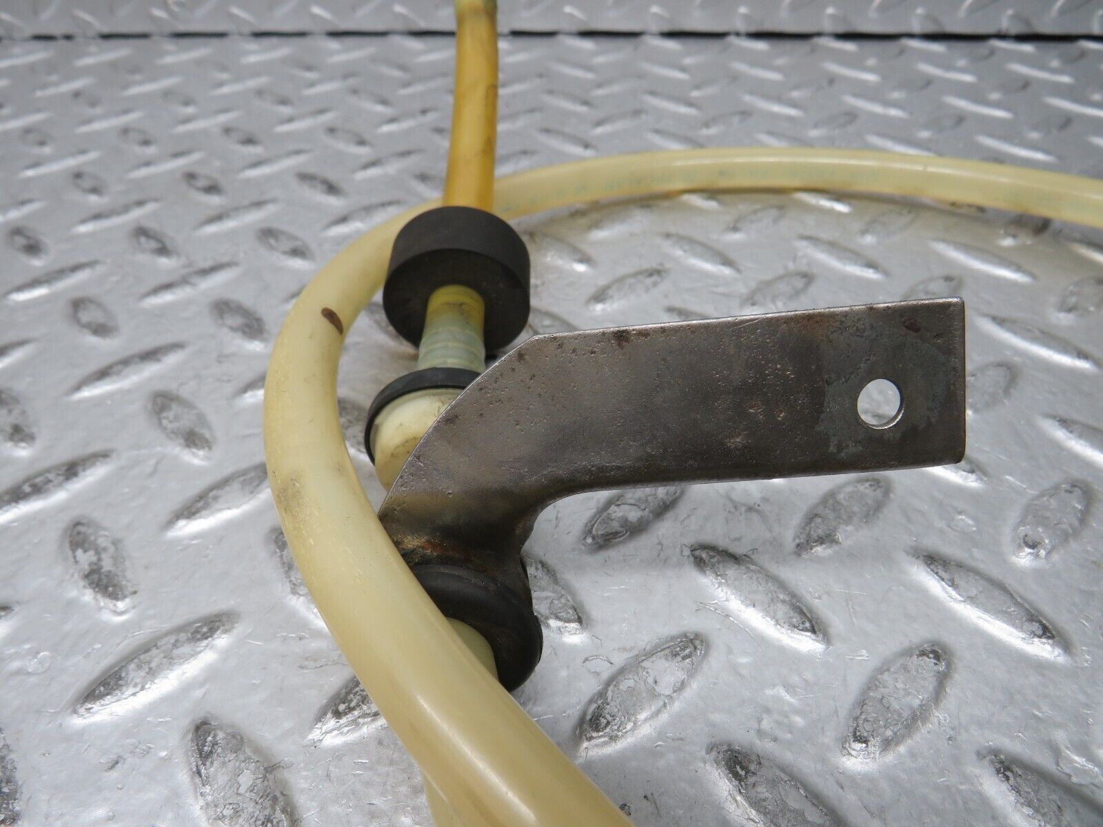 28856 Mercedes-Benz W123 230E Brake Servo Vacuum Pipe