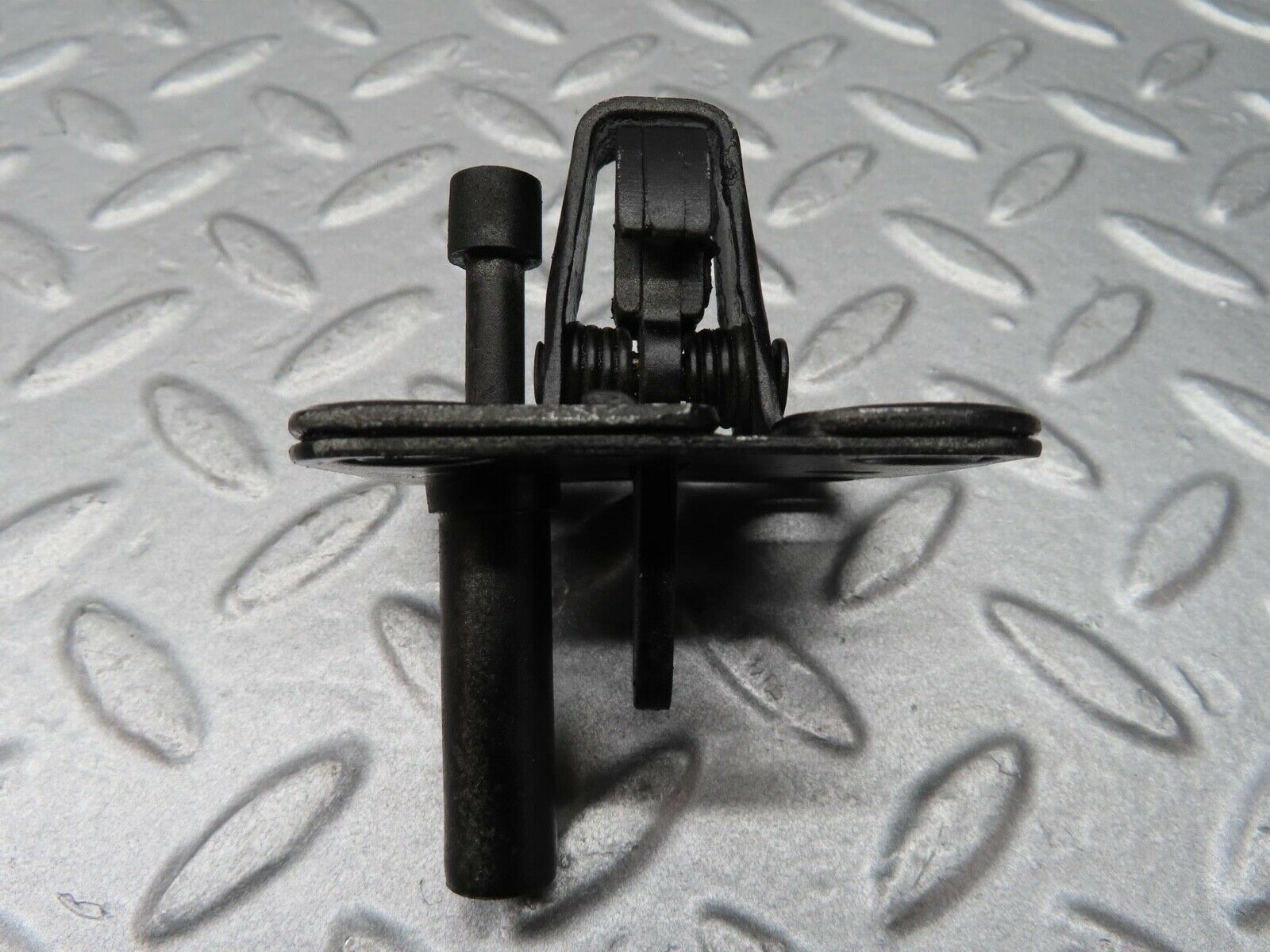 14073 Mercedes-Benz C107 280SLC Bonnet Lock Catch