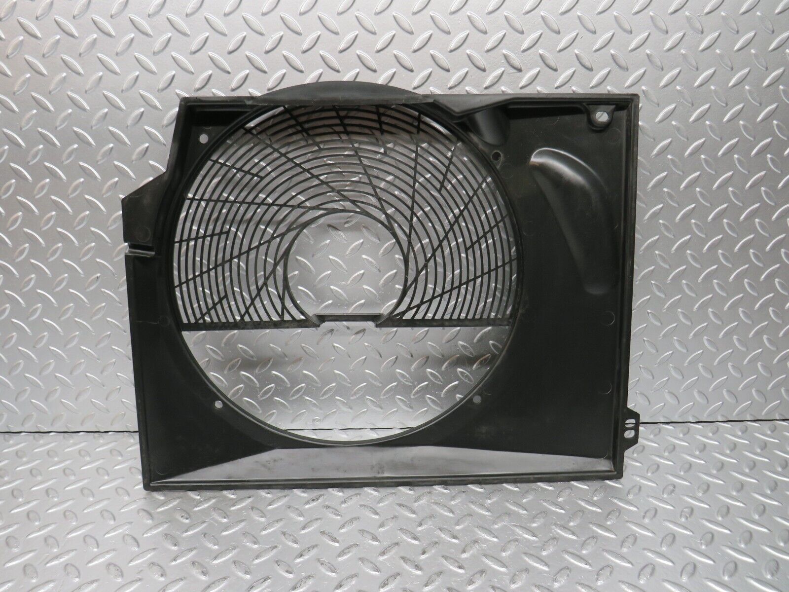 31198 Mercedes-Benz S124 220TE Wagon Fan Shroud 1245053655