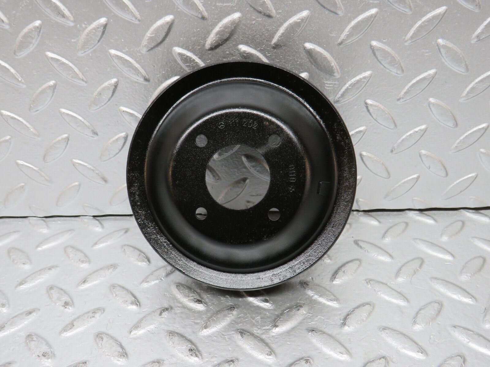 31544 Mercedes-Benz S124 220TE Wagon Water Pump Pulley 1112020110