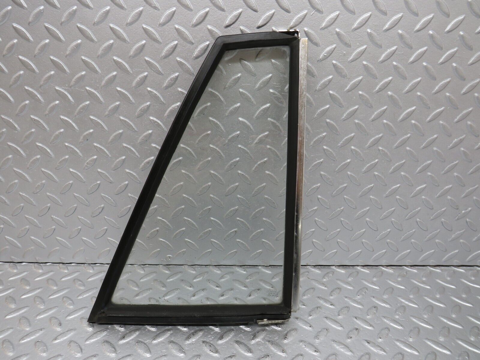 40498 Mercedes-Benz W110 230 Rear Right Quarter Window Glass