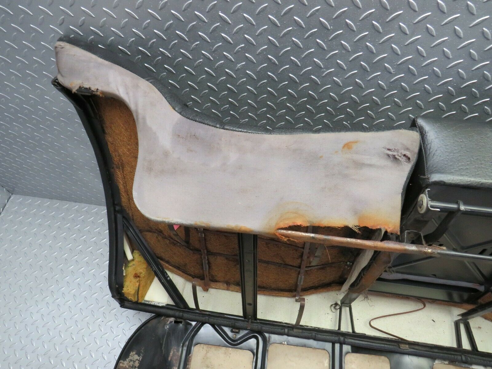 24488 Mercedes-Benz W108 Rear Seat Black 1089240116