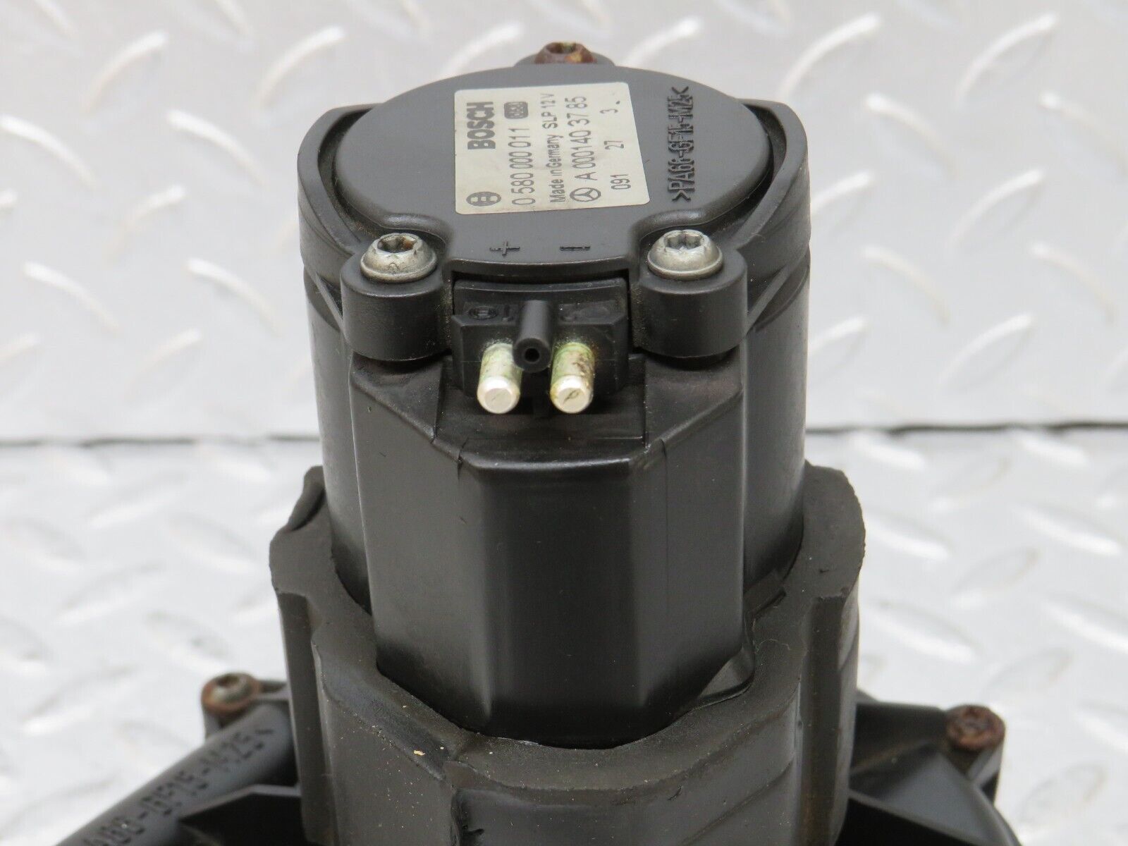 34945 Mercedes-Benz W210 320E Secondary Air Pump Bosch 0001403785 0580000011