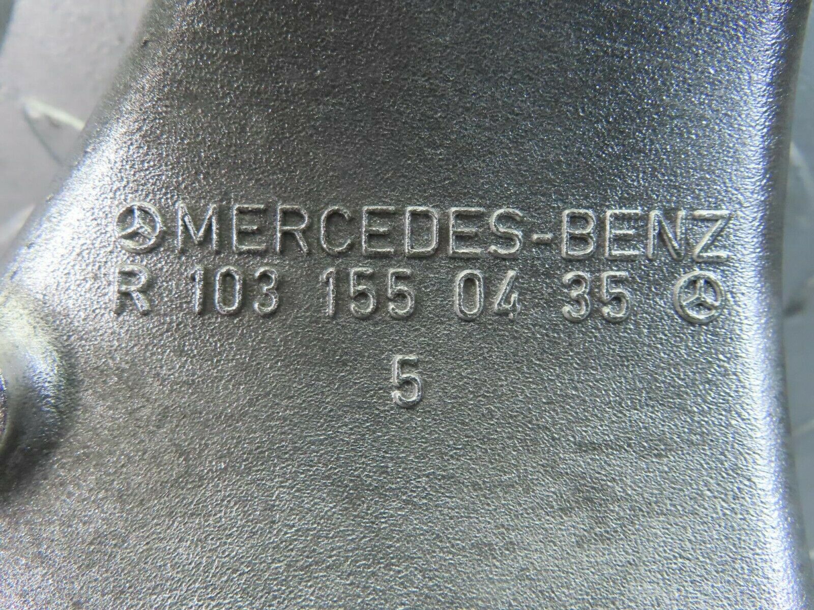 9431 Mercedes-Benz C124 300CE Coupe Alternator Mount Bracket 1031550435