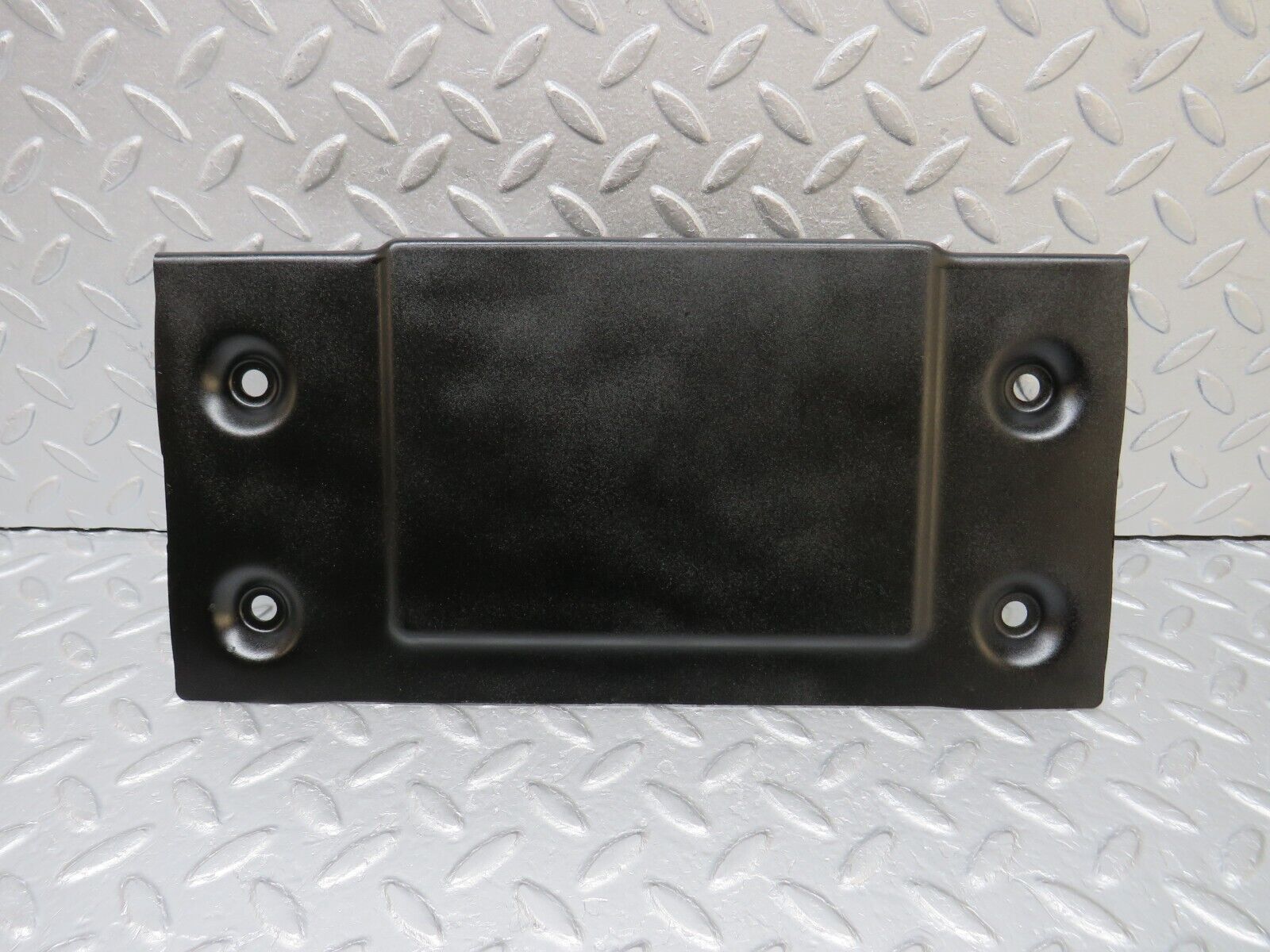 38012 Mercedes-Benz A124 320E Cabriolet Soft Top Hydraulic Pump Support Bracket