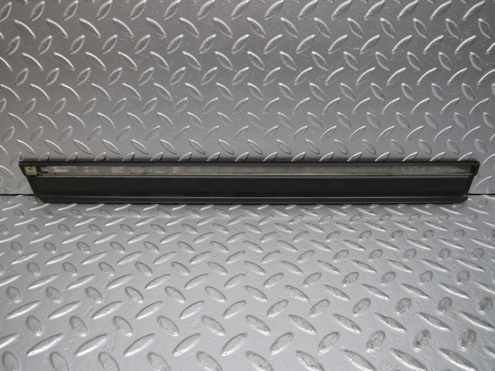 32306 Mercedes-Benz S124 300TE Wagon Rear Left Door Centre Moulding Trim