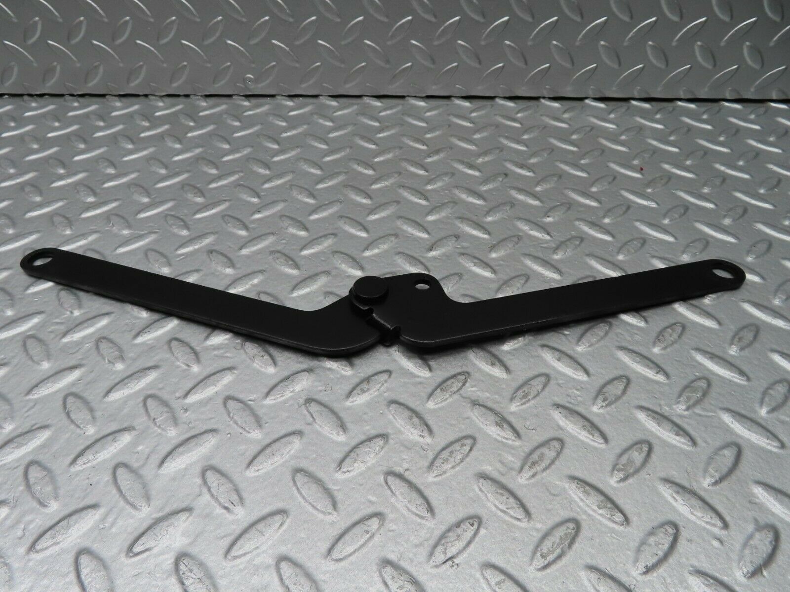 19829 Mercedes-Benz W108 280SE Bonnet Hinge Right