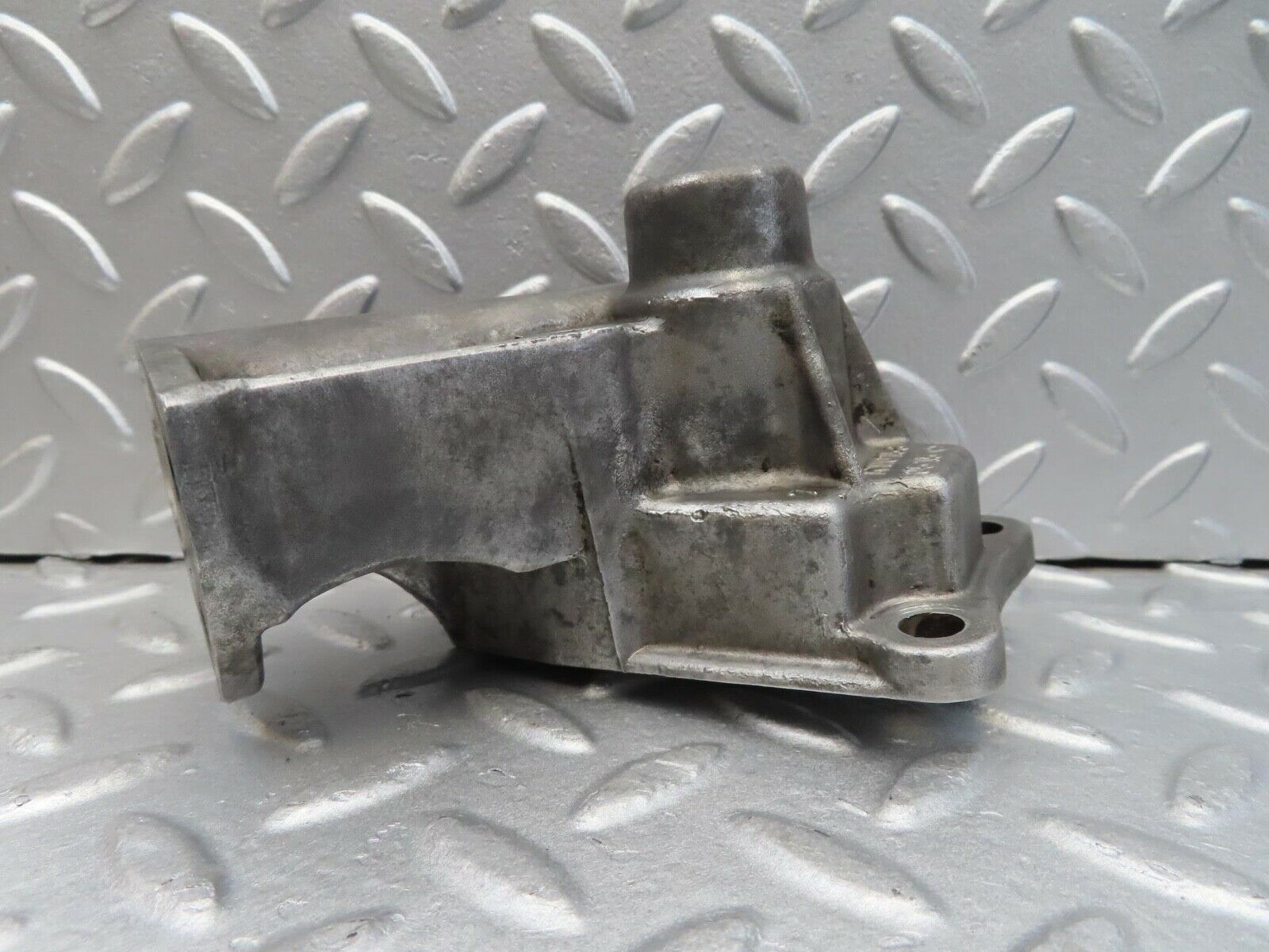 16030 Mercedes-Benz W123 280E Ignition Distributor Housing 1101580515