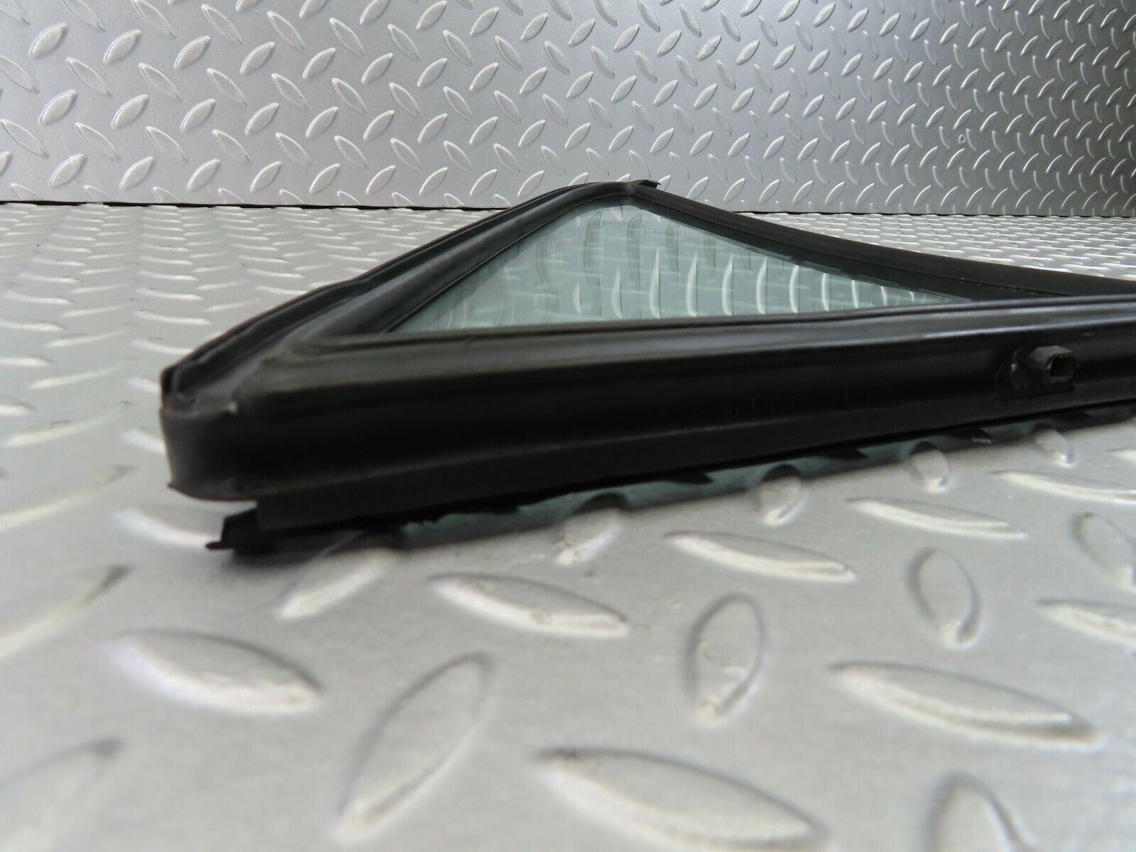 7258 Mercedes-Benz W116 450SE Rear Left Quarter Window