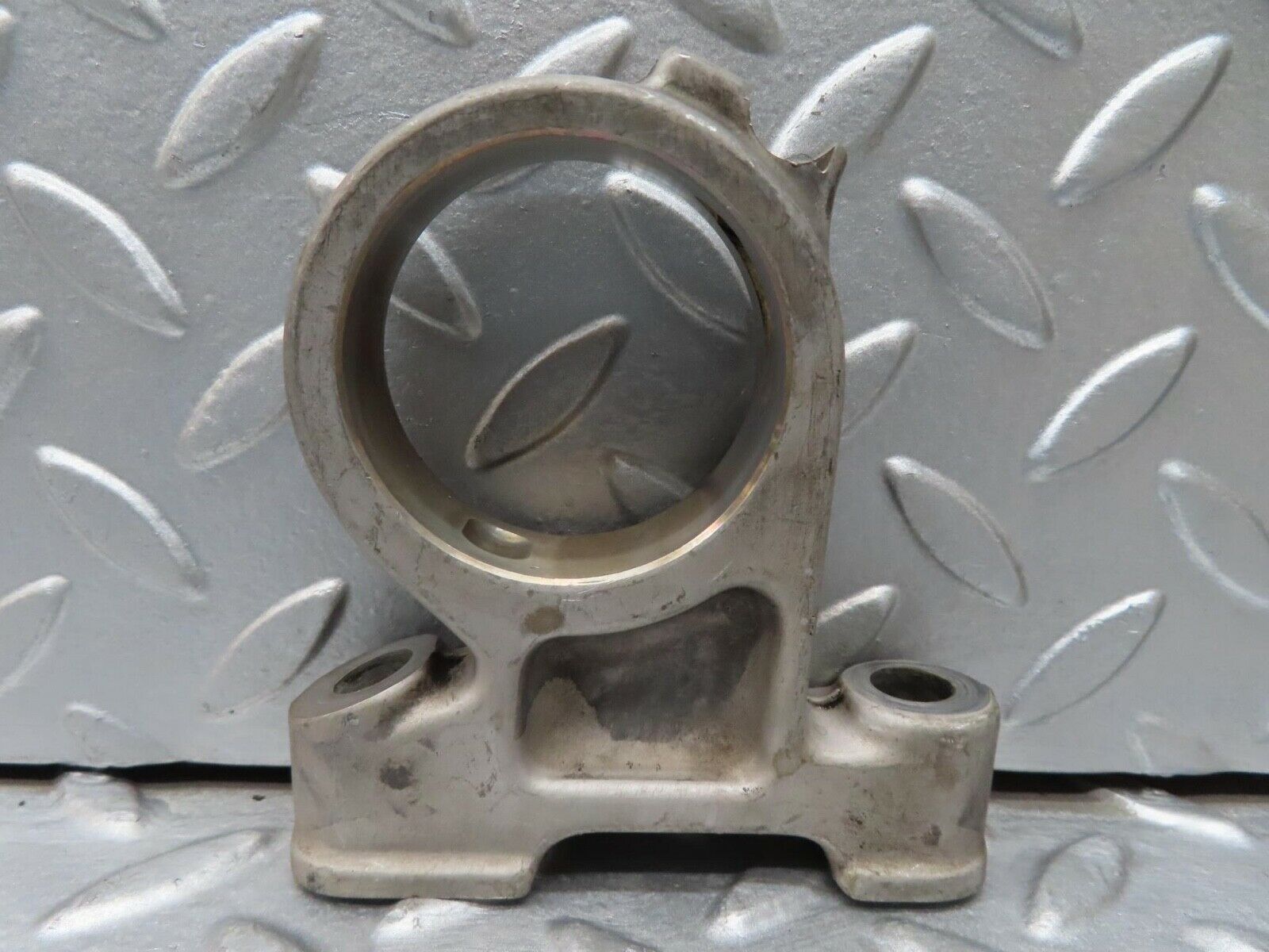 16554 Mercedes-Benz C107 350SLC Coupe Camshaft Tower Bearing 1160512112