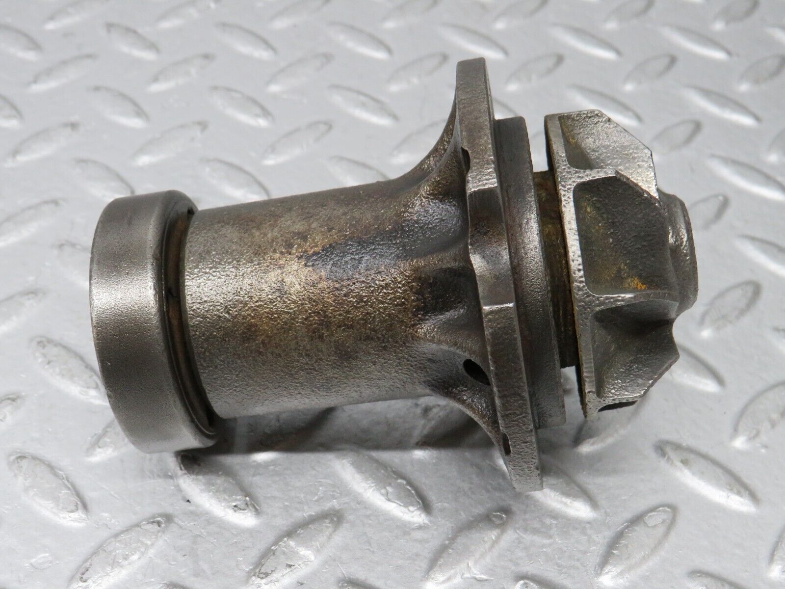 35903 Mercedes-Benz 240D OM616.912 Water Pump 115201