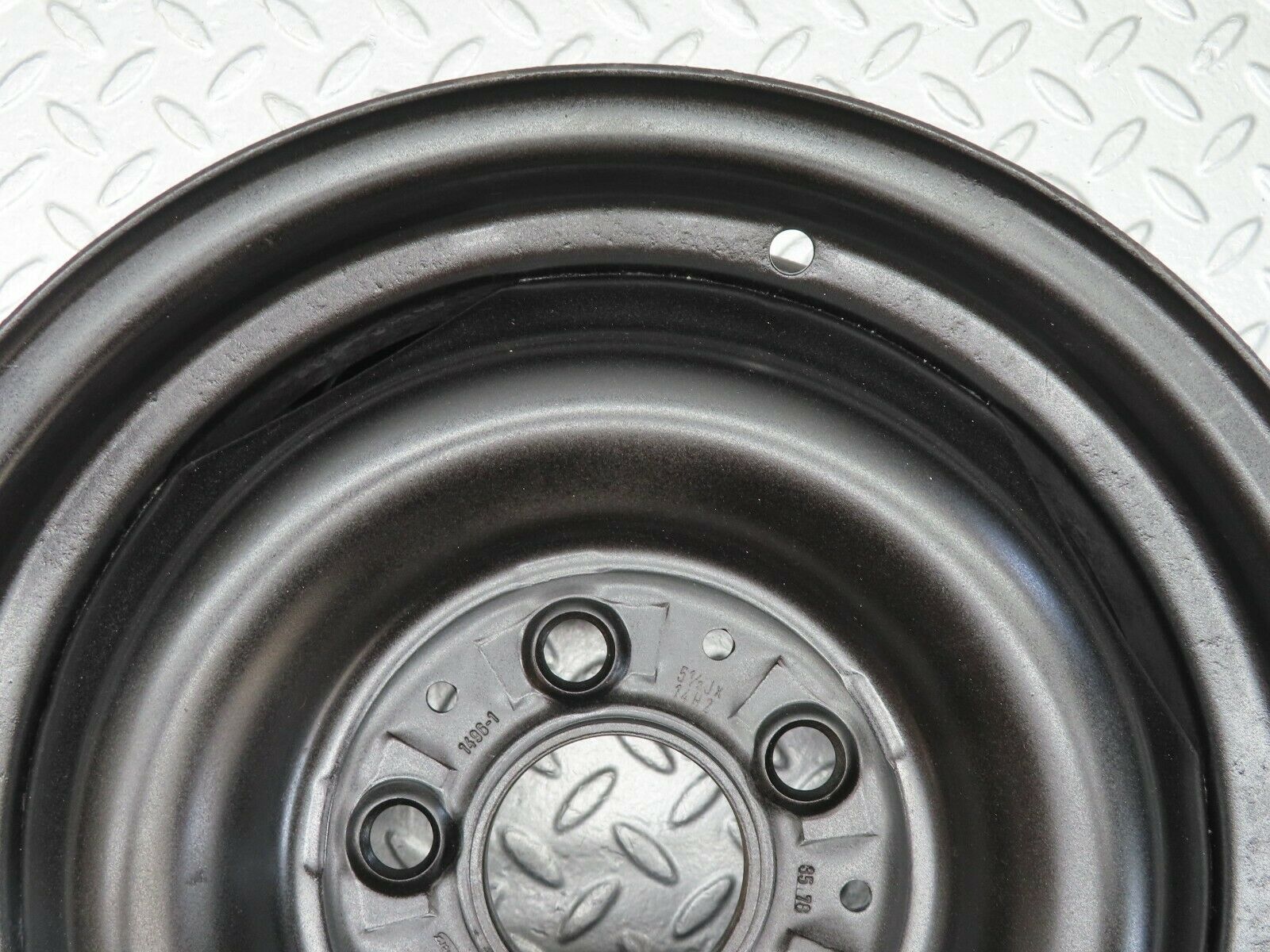 18028 Mercedes-Benz Steel Wheel 5.5Jx14H2 ET30 1234000302