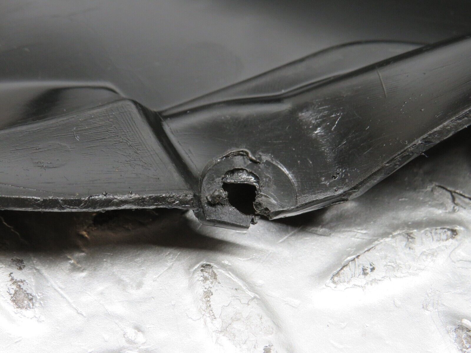 37790 Mercedes-Benz A124 320E Cabriolet Rear Right Window Regulator Plastic Cover 1246909030