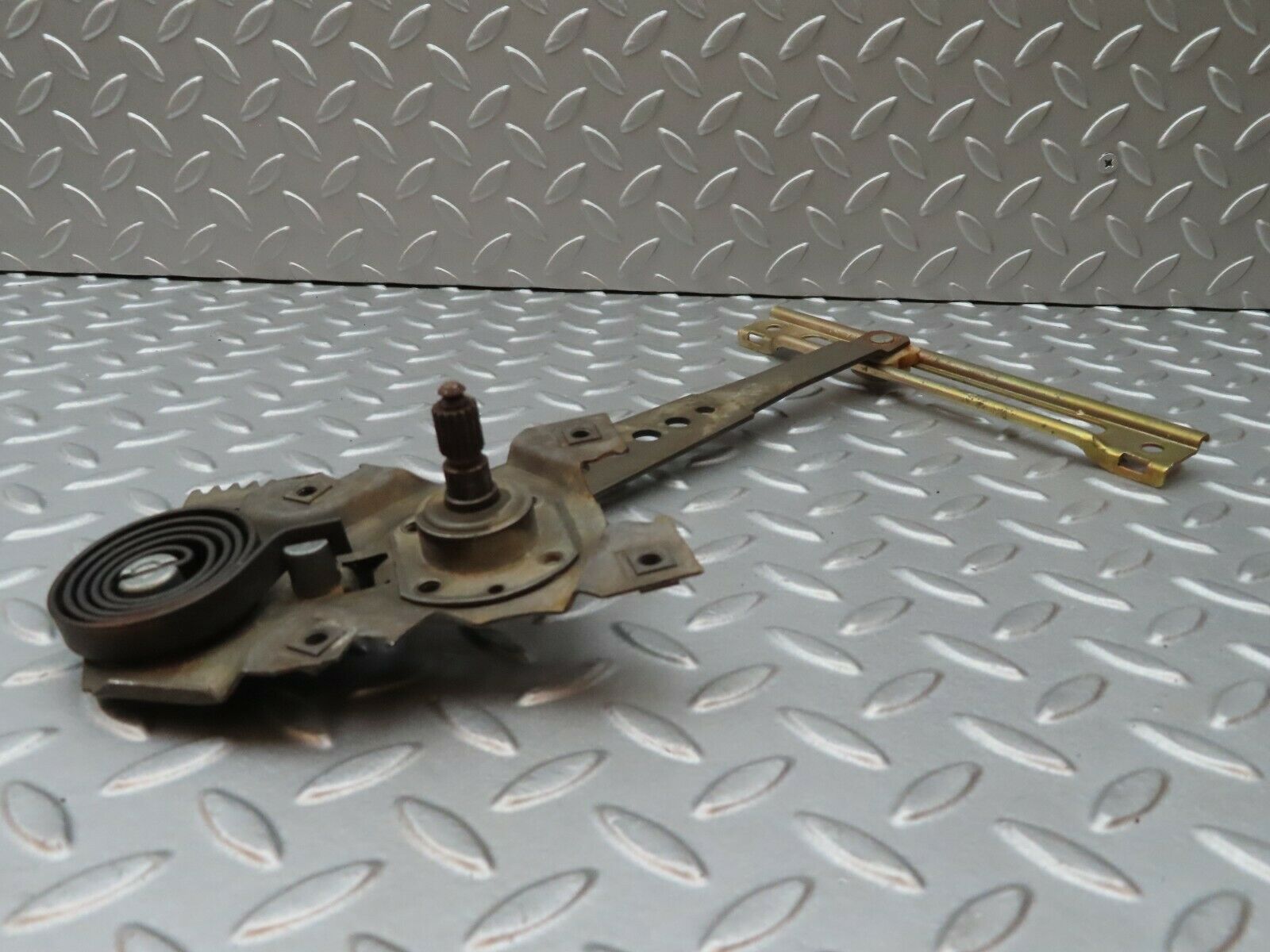 4481 Mercedes-Benz W123 230E Rear Right Manual Window Regulator 1237302046