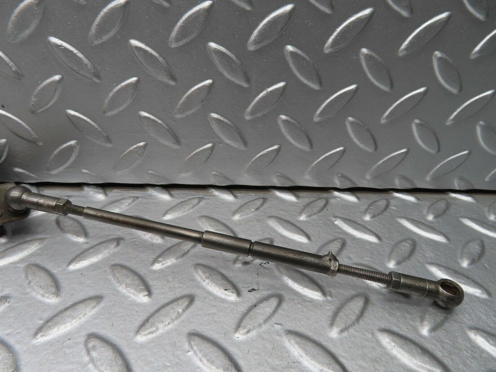 21015 Mercedes-Benz W114 250CE Coupe Throttle Linkage