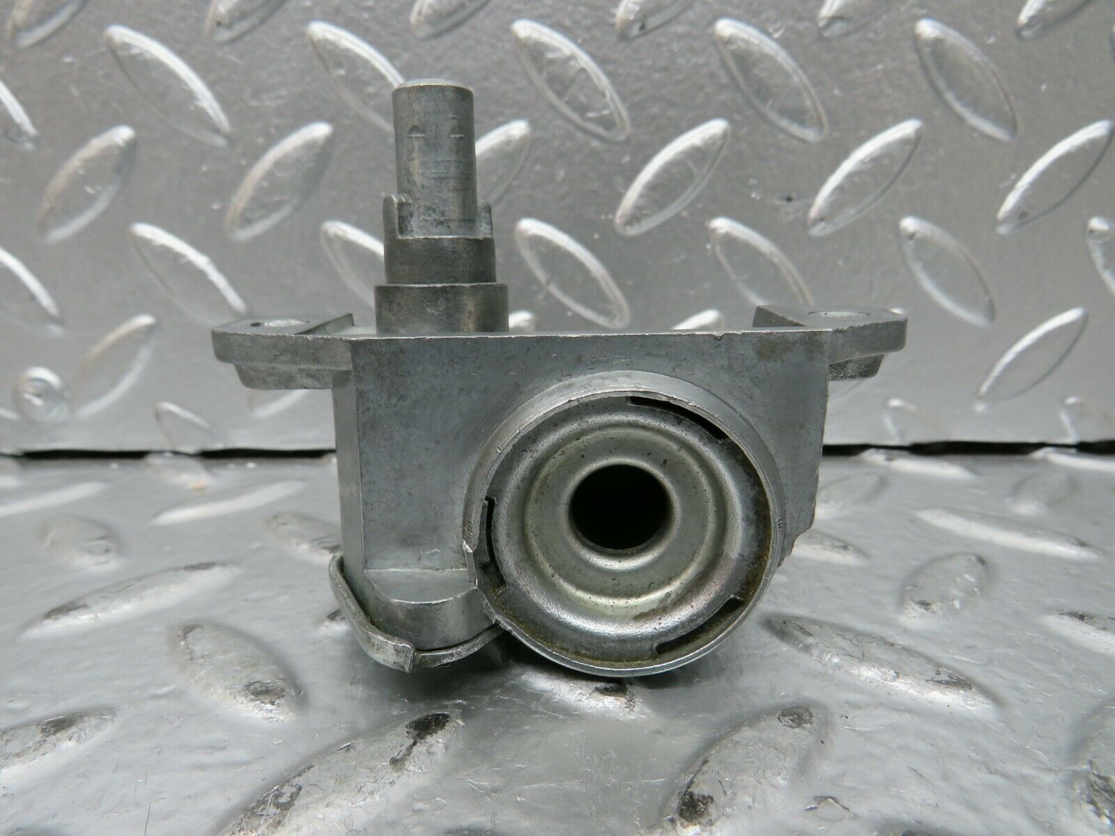 23475 Mercedes-Benz W114 280E Left Door Air Vent Window Regulator