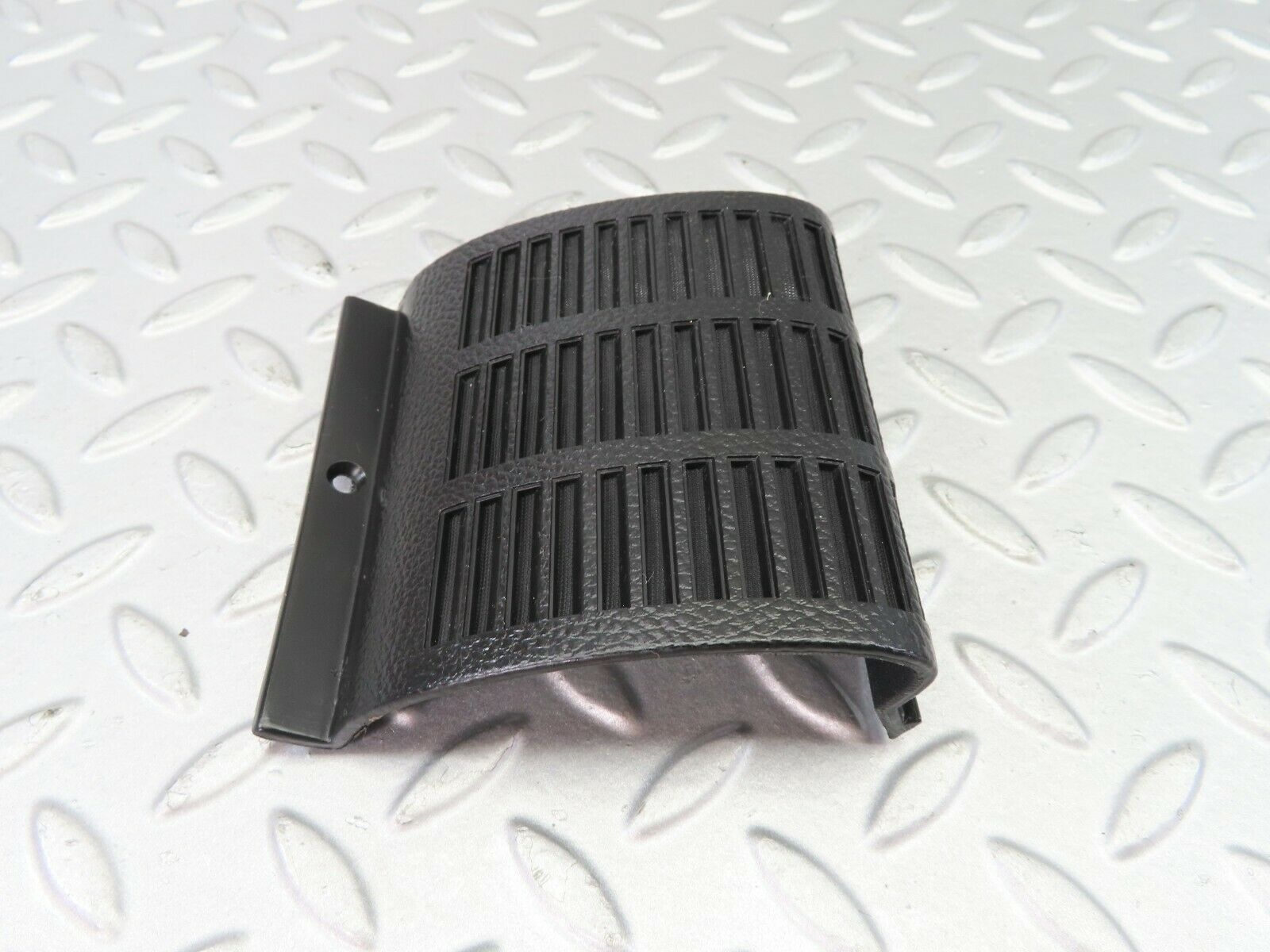 7452 Mercedes-Benz W116 450SE Dashboard Speaker Cover Grill Right 1166801639