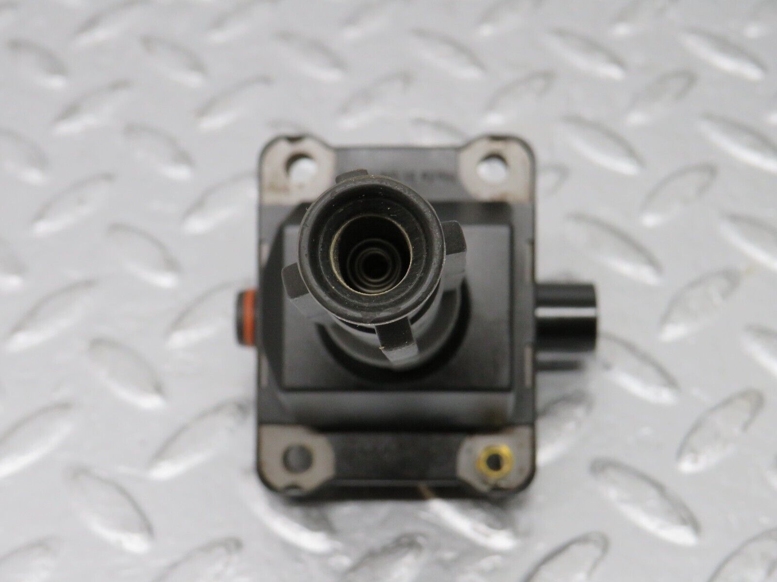 38343 Mercedes-Benz R129 280SL Coupe Ignition Coil Bosch 0221506444 0001587003 0001593642