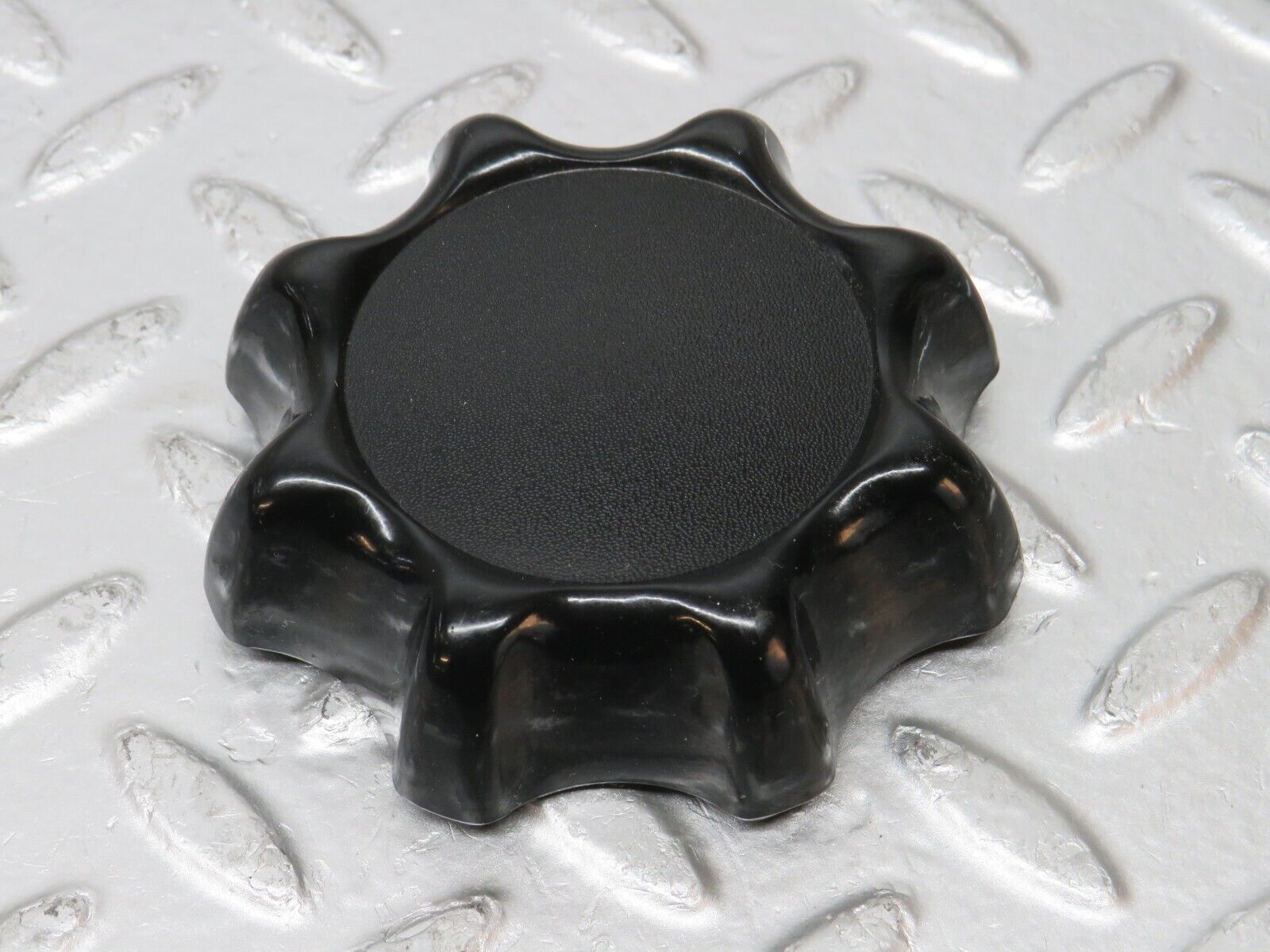 31176 Mercedes-Benz W123 230E Seat Backrest Recline Handle Knob 0009181026