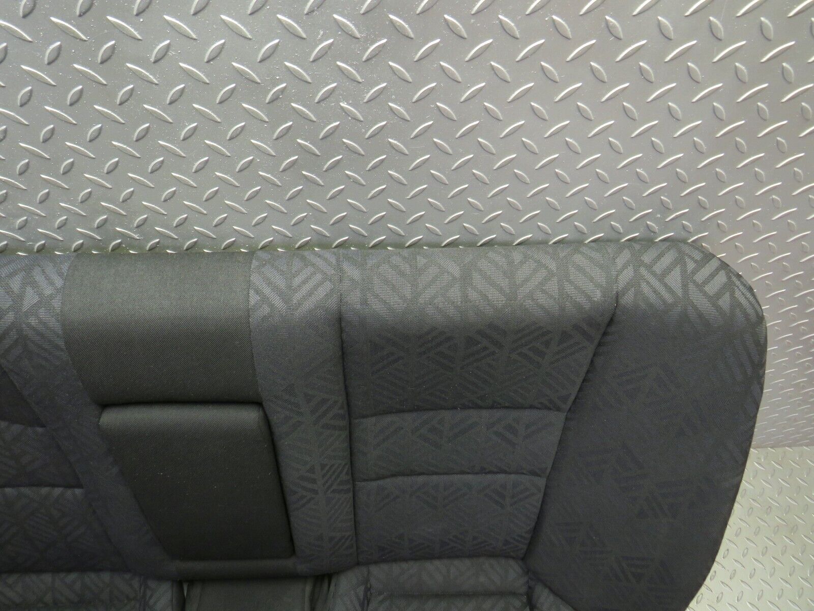 33340 Mercedes-Benz W202 C180 Rear Seat 2029200550 2029202916