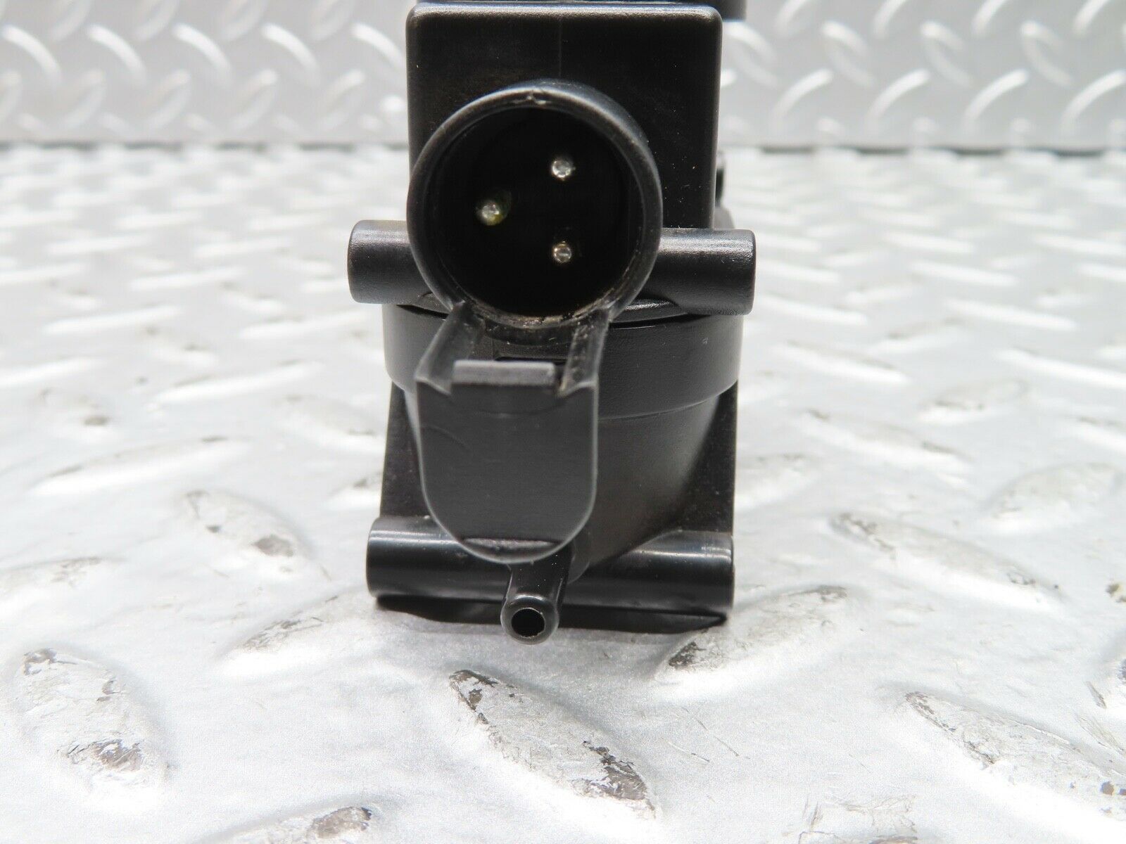 21442 Mercedes-Benz W126 300SE Front Door Lock Vacuum Actuator