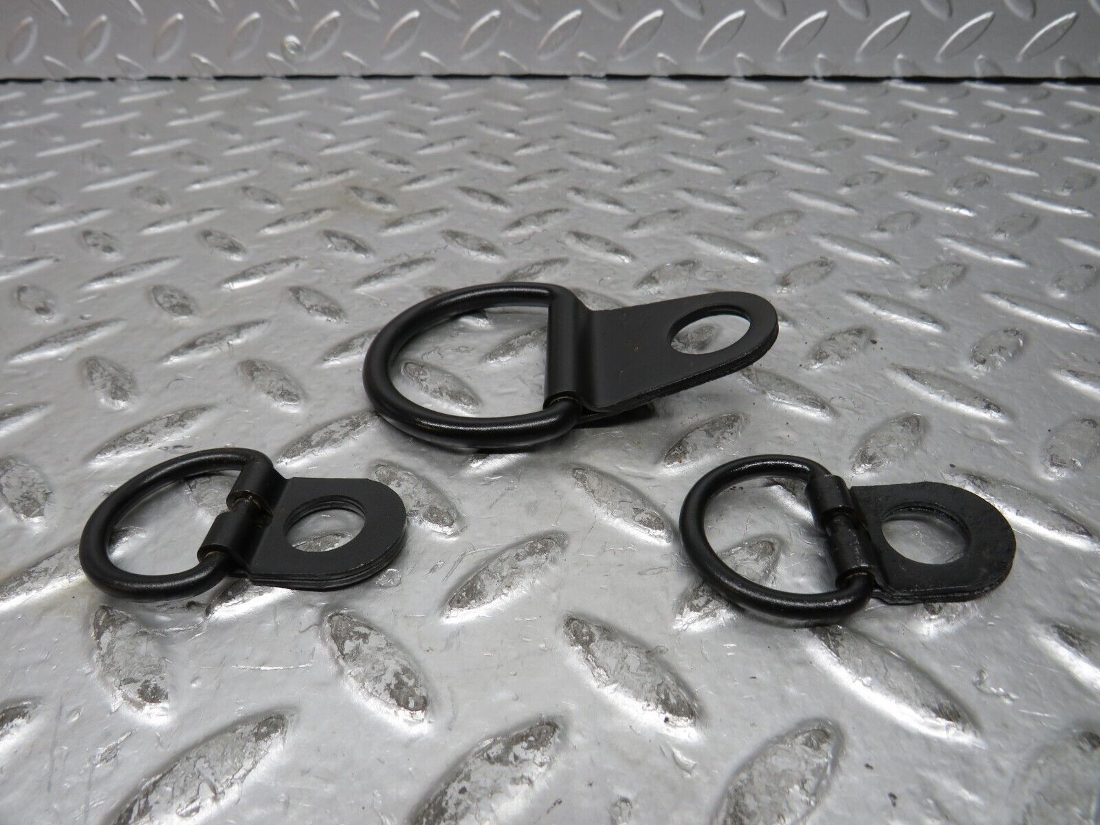 27735 Mercedes-Benz S124 300TE Wagon Trunk Cargo Hook Clip Set