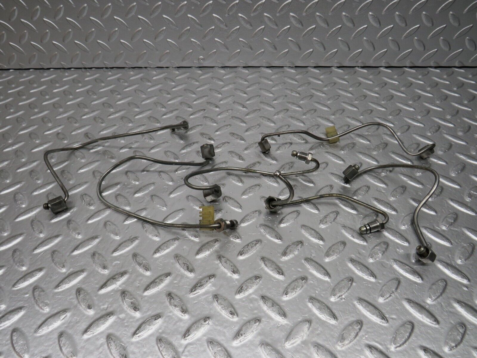 30523 Mercedes-Benz W124 230E Coupe Fuel Line Hose Set