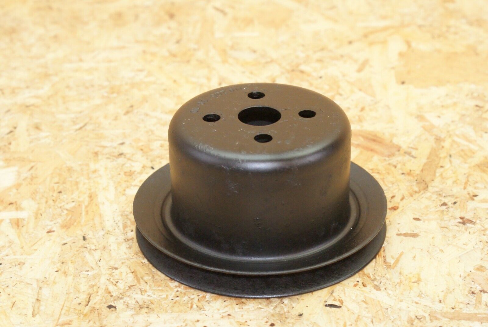 2382 Mercedes-Benz W123 280E Water Pump Pulley 1102050910